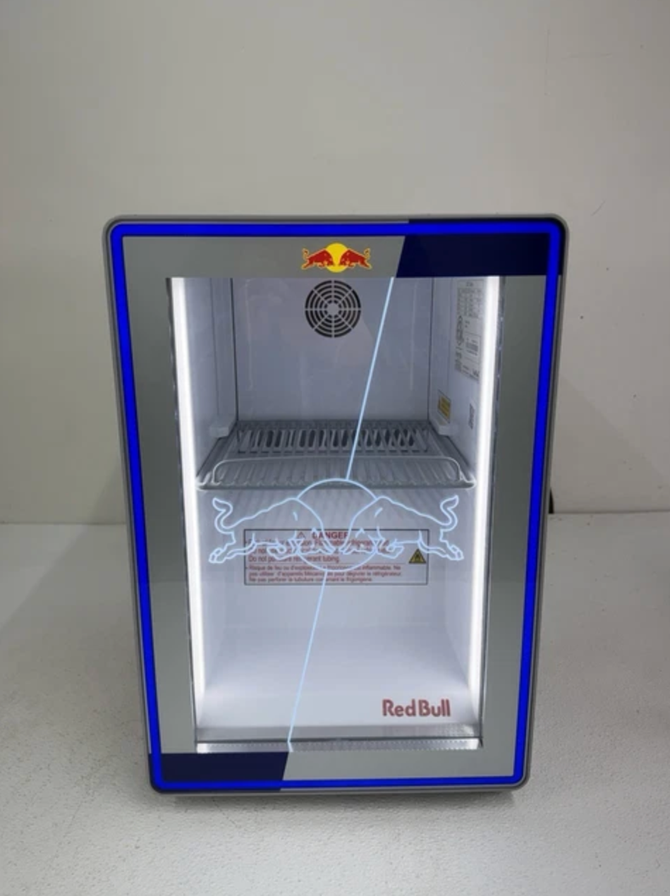 Red Bull-minikjøleskap: kompakt design og maksimal ytelse